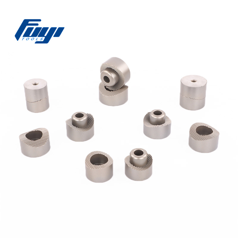 Weld-in ephippiis Sockets